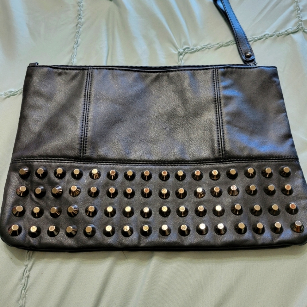 Large wristlet